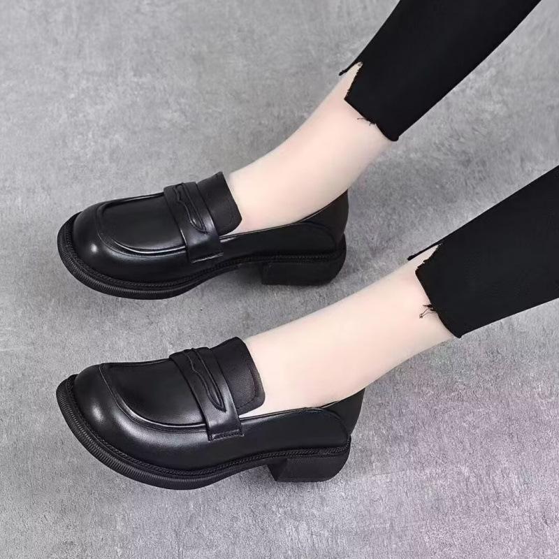 

New versatile soft leather single shoes women s soft-soled mother shoes spring British style small leather shoes versatile loafers tide 35