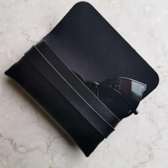 Glasses Case with Magnetic Flip Cover Quick Access System Shock-Proof Protection Adjustable Anti-Slip Compartments Sunglasses Eyewear Case