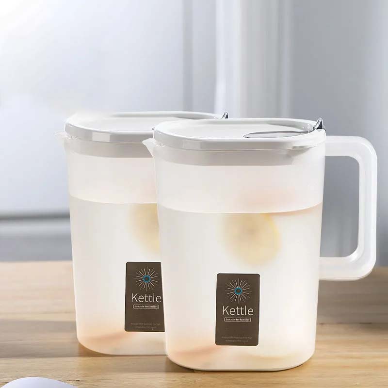 2,4 l großer Kunststoff-Kaltwasserkessel, Saft-Teekanne, hitzebeständiger Wasserbecher, Fallschutz mit Skala, Wasserkocher, Milchkännchen, Wasserspender, Krug