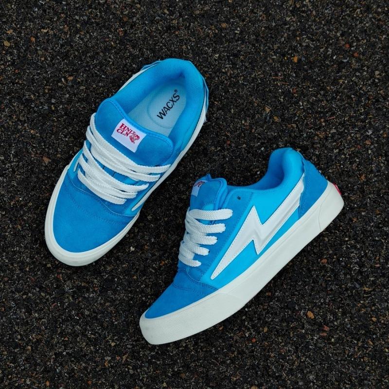 

Autumn and winter explosive head embroidery American street board shoes blue coffee sole lightning shoes casual shoes 39 небесно-голубой