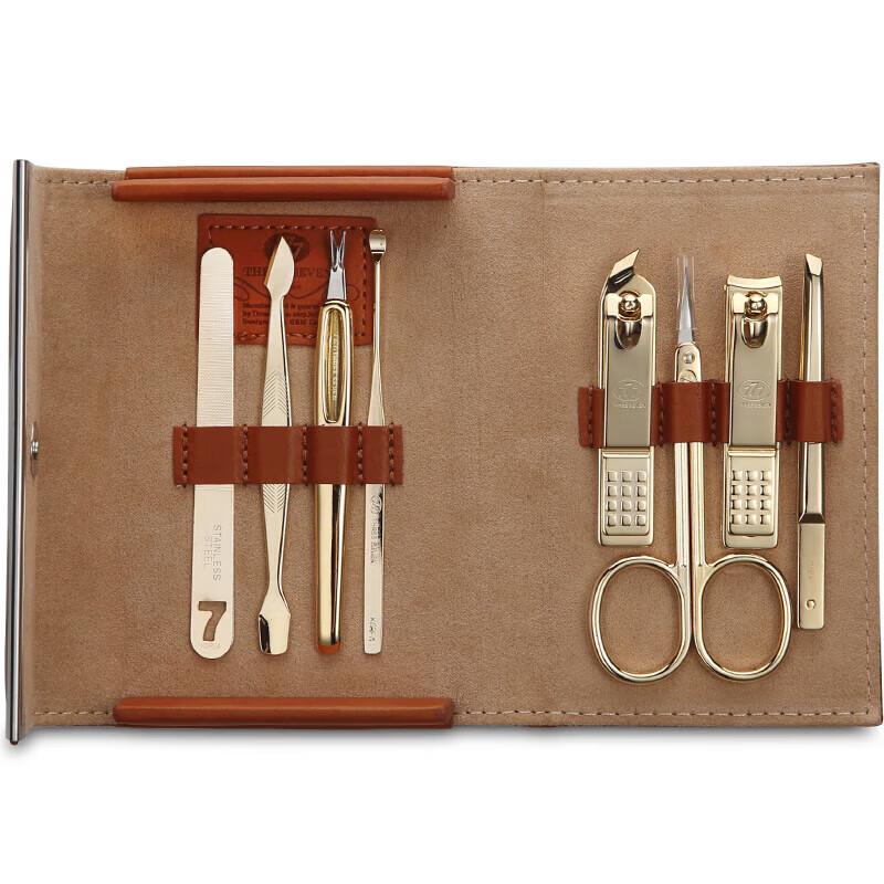THREE SEVEN 8-Piece Nail Clipper & Grooming Set