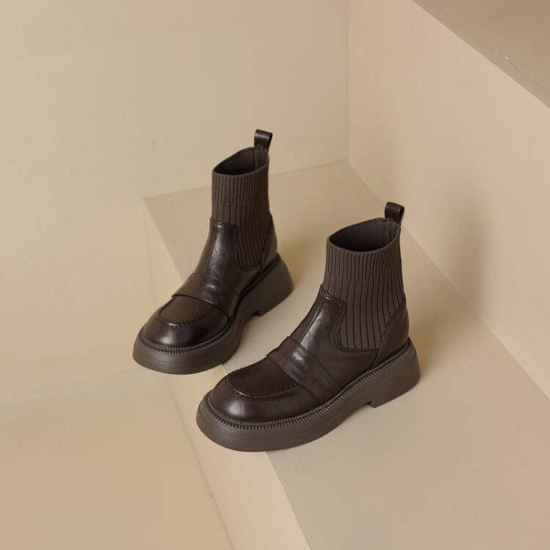 Autumn and Winter Platform Martin Boots Women's Rubber Sole Leather Boots Women's Comfortable Medium Heel Large Size Women's Boots Korean Versio