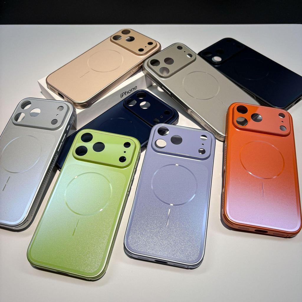 Coque iPhone 16 Pro Max Instant 17 Star Universe Orange avec Lentille à Couverture Totale, Grande Fenêtre, Design Magnétique, et Protection Anti-Chute