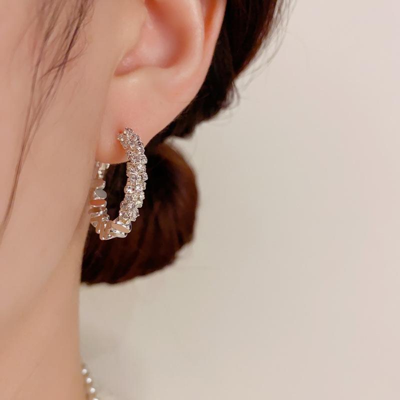 Fashion Design Sense Zircon Broken Silver Hoop Earrings Net Celebrity Personality All-match Cool Style Earrings