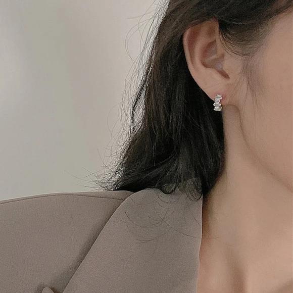PONYKISS  Sterling Silver Needle Rectangle Zircon Round Hoop Earrings for Women Fashion  Light Luxury Accessories