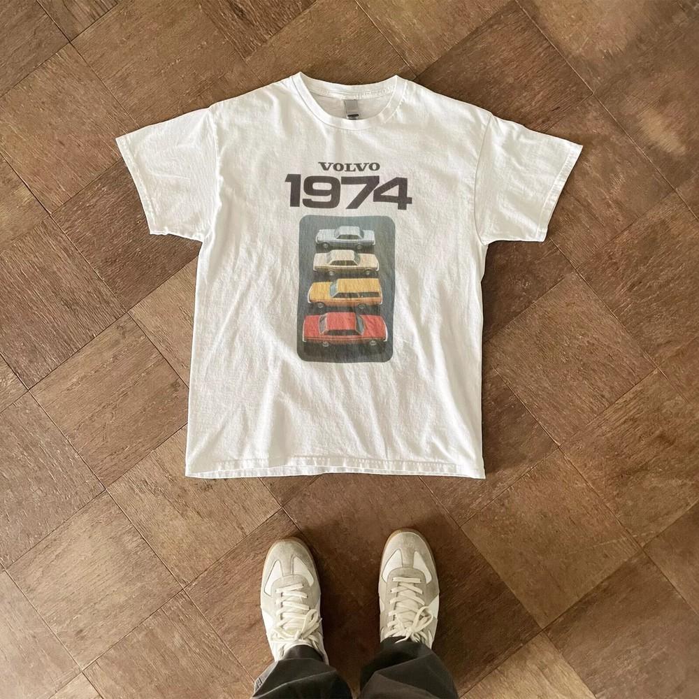 Vintage Volvo 1974 Marketingkampagne T-Shirt, 70er Jahre Flohmarkt-Ästhetik T-Shirt Unisex T-Shirt