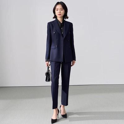 Abiti e completi – Completi con pantaloni