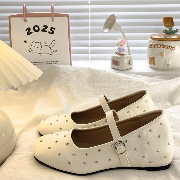 Fashion Shallow Mouth Shoes Woman Flats Clogs Platform Rivets Studs Increas Height Autumn Dress Creepers Retro Summer Fall Ballerinas Ma