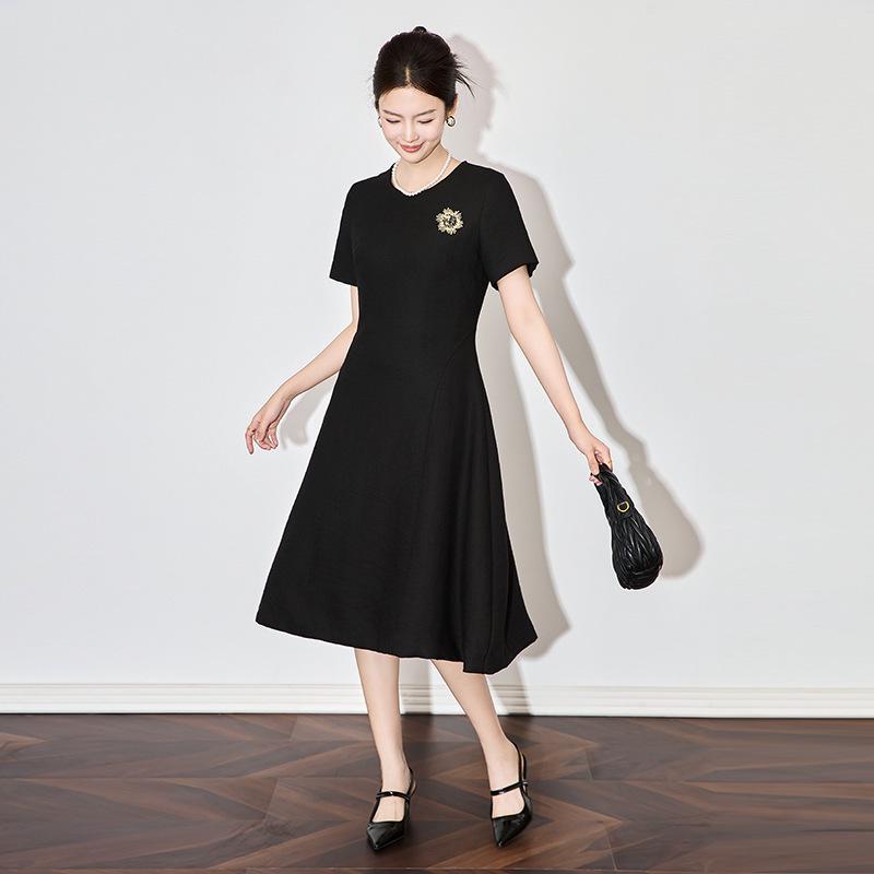 Elegant Spring Linen Dress - Women's Waist-Hugging, Refined Fashion