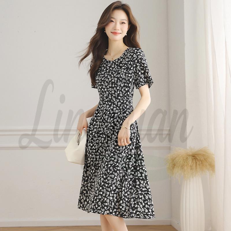 

Elegant Floral Square Neck Summer Dress: Women’s Mid-Length Slimming Style 3XL чорний