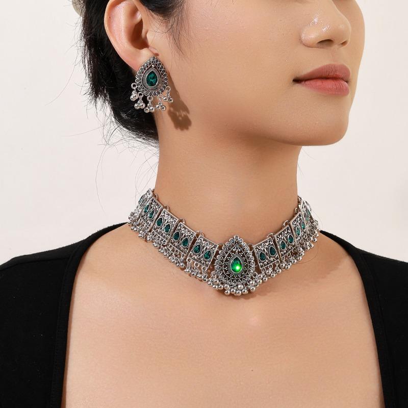 Retro Teardrop Gemstone Earrings Necklace Set High-end Diamond-encrusted Dress Accessories