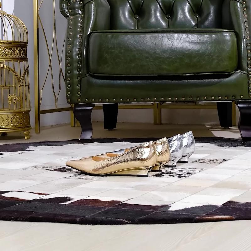 Pantofi de Banchet Retro Francezi la Modă cu Toc Pană Ascuțit Pentru Pantofi de Damă cu Temperament Metalic Modele Care Prind Mâna Gură Joasă Unici