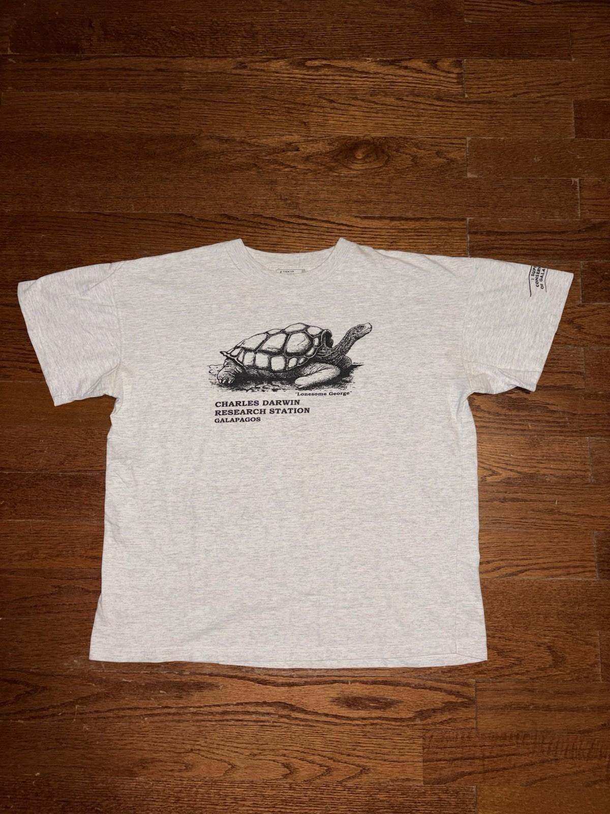 Vintage 90s Charles Darwin Lonesome George Shirt Mens XL Gray Turtle Nature Art Unisex T-Shirt XL