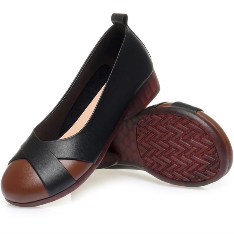 Fashion AIYUQI Mom Shoes Anti-slip 2025 Autumn New Genuine Leather Ladies' Shoes Large Size One-legged Shoe Women