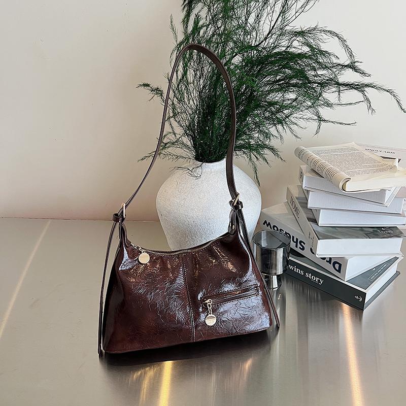 Bag Women's Autumn and Winter Maillard Style Underarm Bag Korean Niche Design Punk Locomotive Bag Shoulder Bag