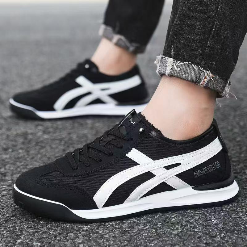 Four Seasons Board Shoes Flat Heel Fashion Comfortable Breathable Sports Casual Shoes Versatile Men's Trend Shoes