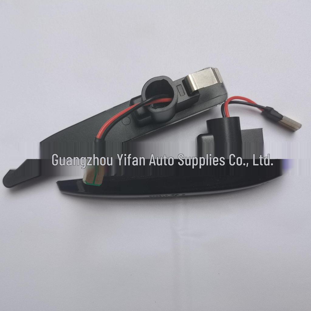 BMW 7 Series LED Dynamic Fender Turn Signal Light (E65-E68)