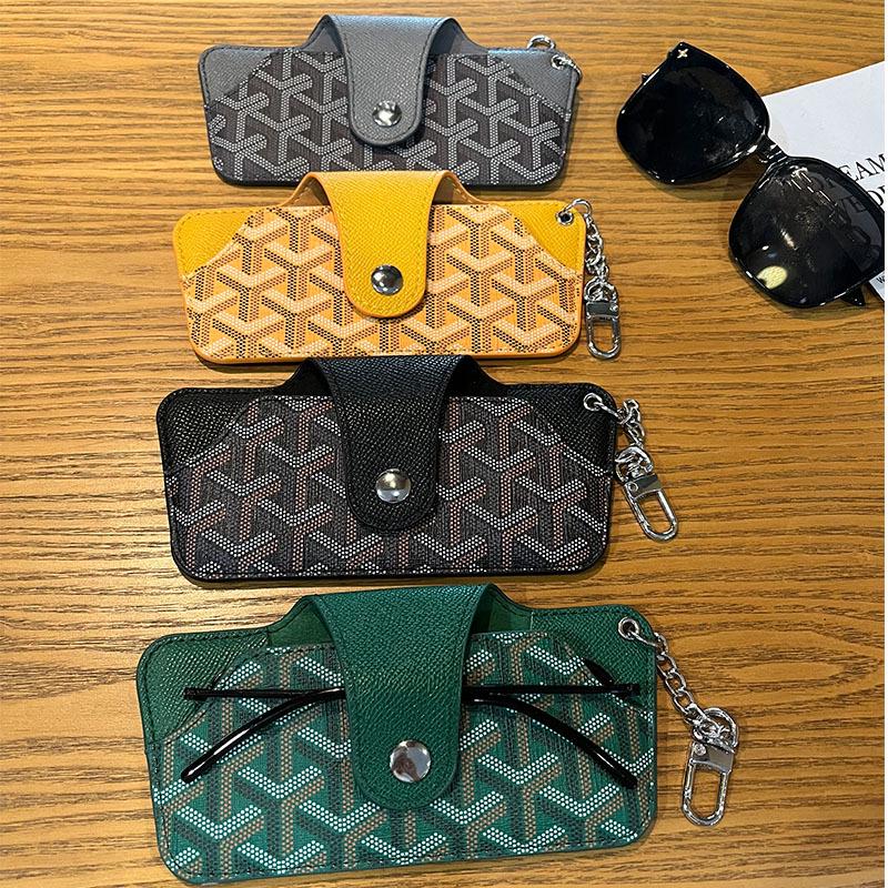 Universal Fashion Eyeglass Storage Pouch: Unisex Printed Sunglasses Case, Protective and Portable for Prescription Glasses.