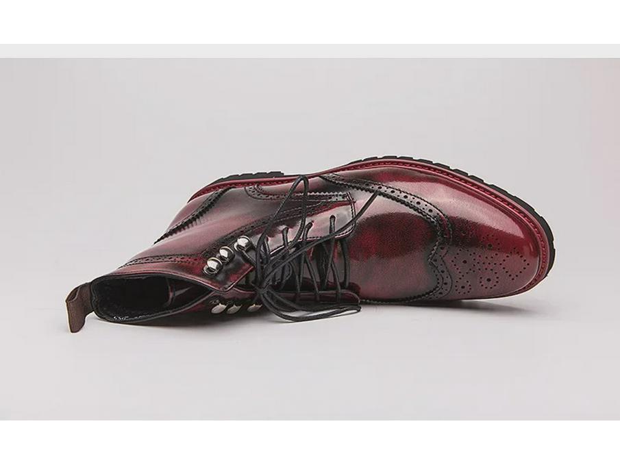 2020 Autumn/Winter Retro High-Top Leather Motorcycle Men's Boots, Casual Carved Design, Large Size