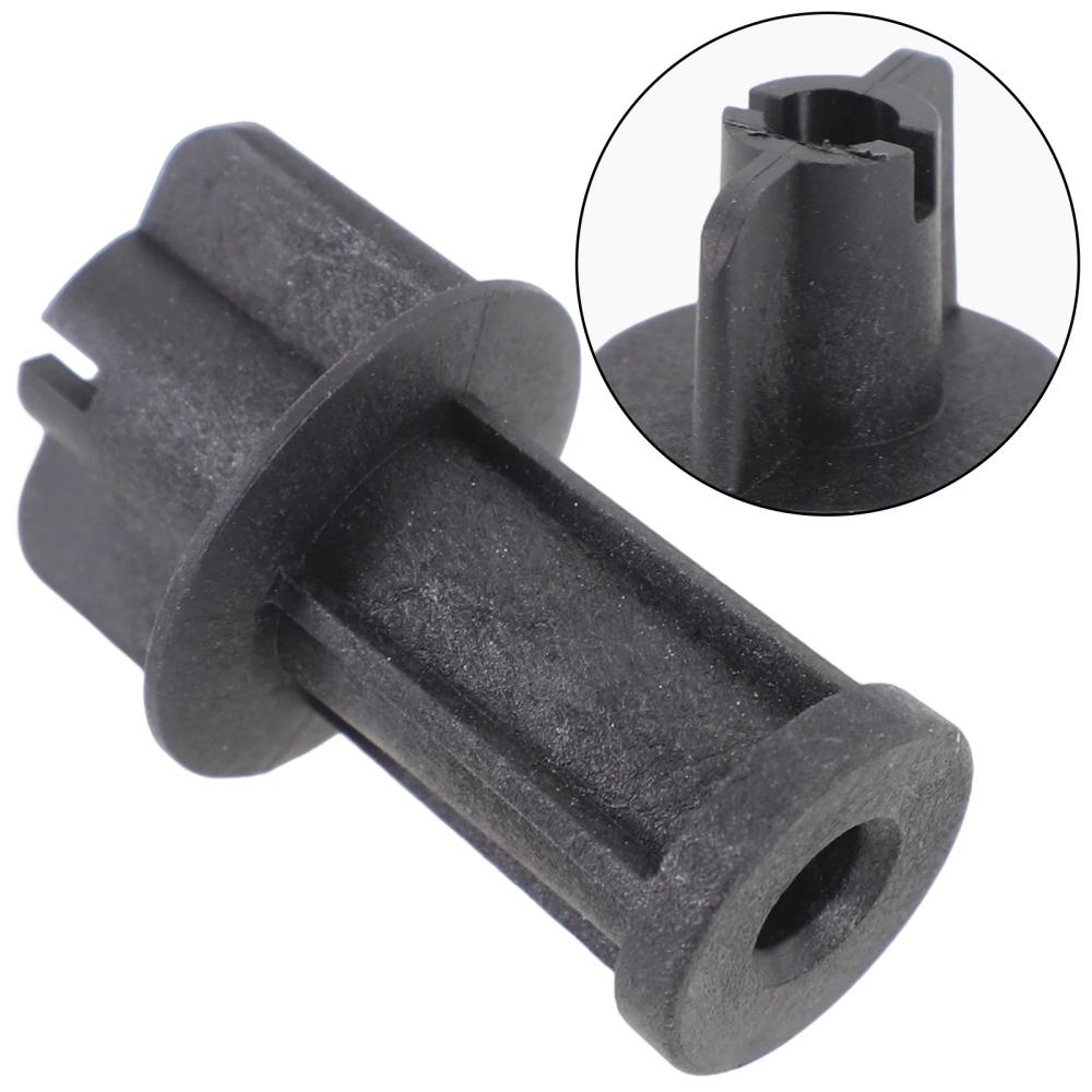 1x Rear Outer Lamp Nut 1182772 Fits For Ford Focus 2012-2018 Fiesta 2011-2019