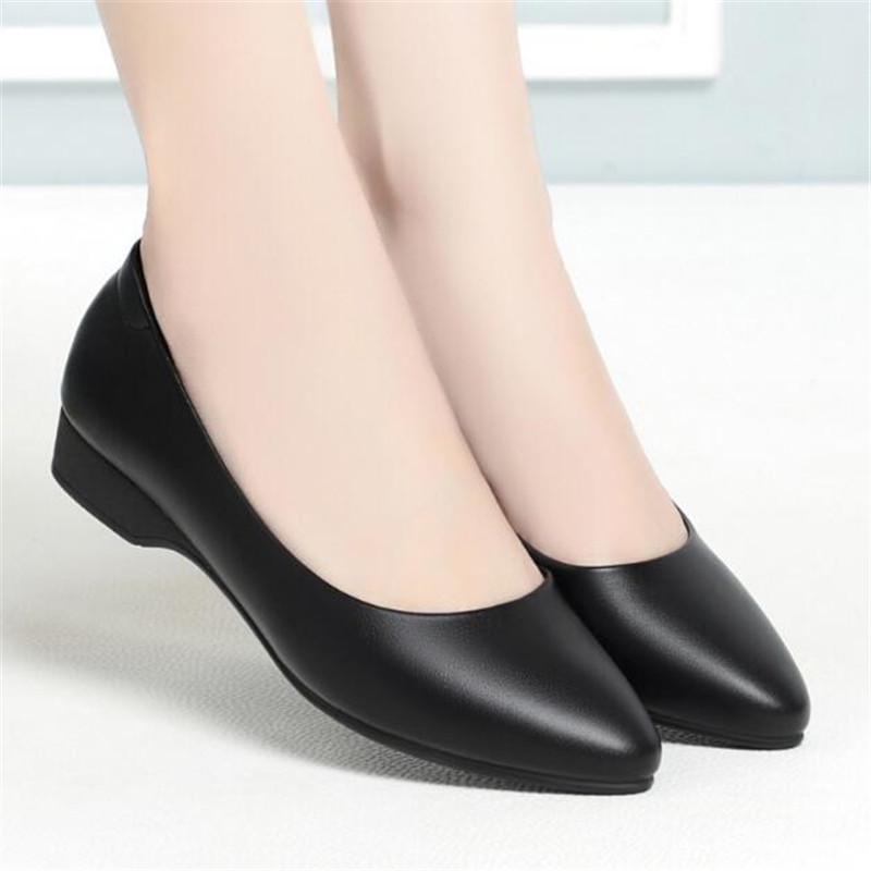 Kvinnor Stilfulla Rund Tå Äkta Läder Fyrkantig Klack Pumps Dam Casual Svart Komfort Karriär Kontor Klackskor