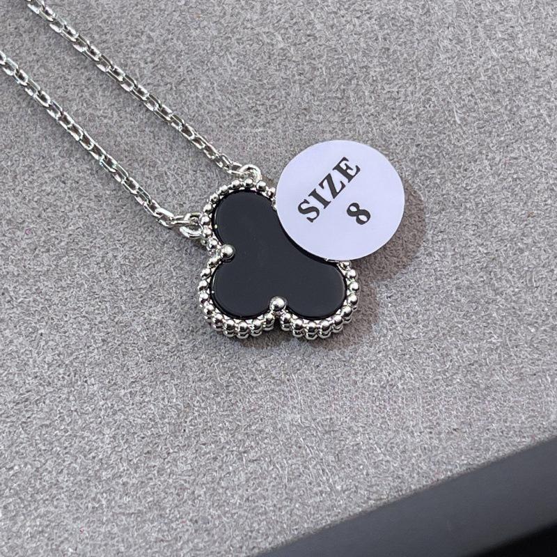 Four-leaf Clover Necklace High-end Luxury Clavicle Chain Women s Agate Necklace