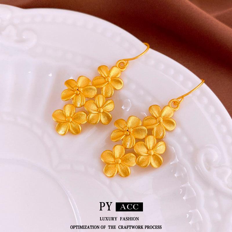 

Vintage Gold-Plated Flower Tassel Earrings: Luxurious Retro Ear Hooks for Women