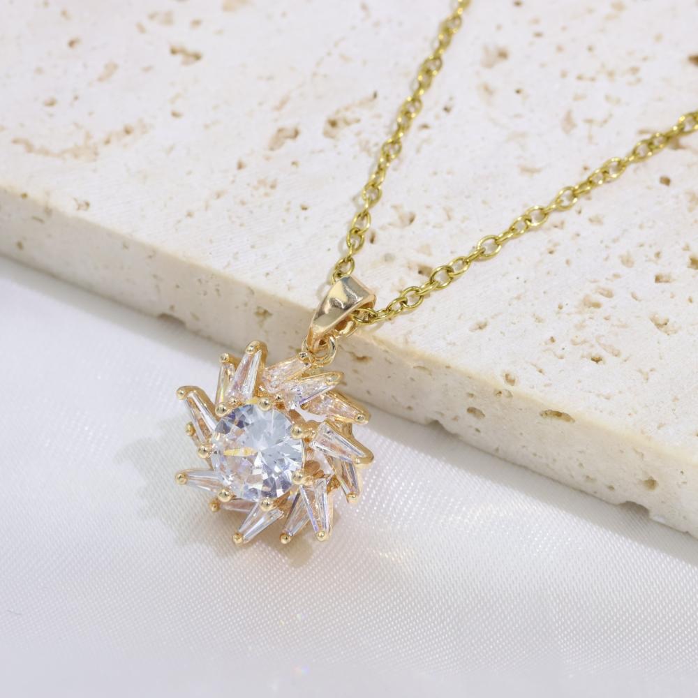 Simple Sunflower Pendant Necklaces for Women Fashion Zirconia Necklace Wedding Party Jewelry Accessories