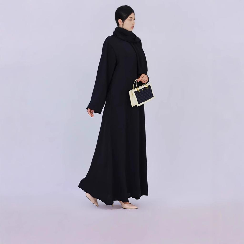 Damenrobe schwarz langärmlig Rundhalsausschnitt muslimisches Kleid