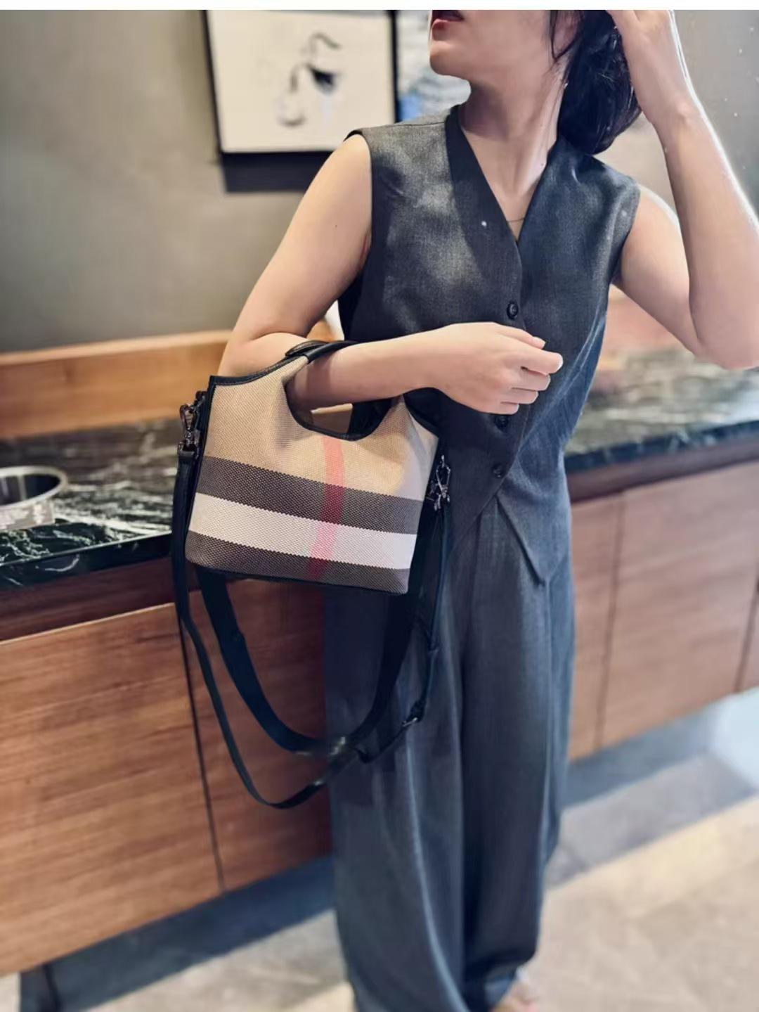 

Retro Plaid Canvas Underarm Crossbody Bag - 2025 Women s Collection 25x30x11 cm