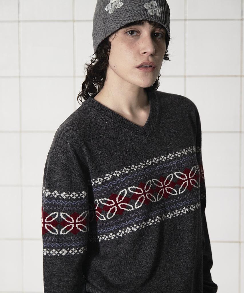 UNALLOYED Clover Argyle V-Neck Knit / Charcoal