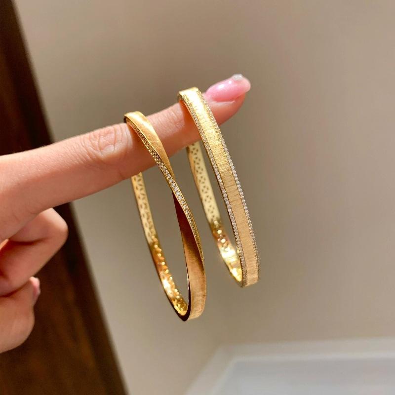 Vintage Medieval Italian Buchi Style Premium Brushed Mobius Bracelet Twisted Rope Diamond Stacked Wear Jewelry