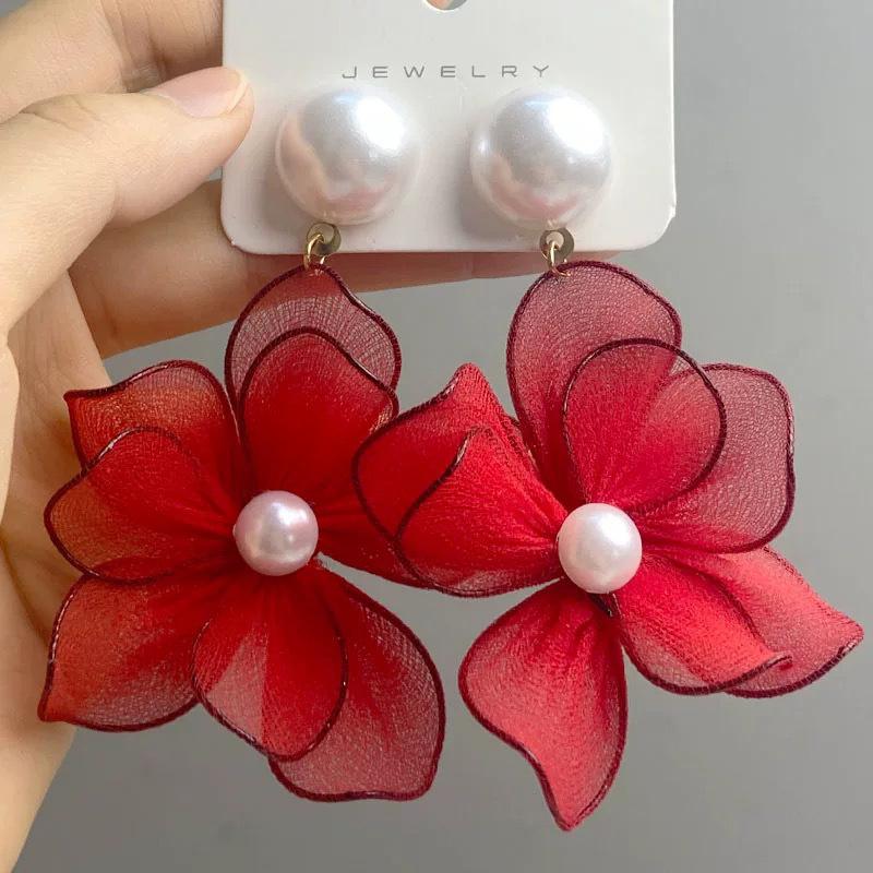 New Imitation Pearl Pendant Earrings for Women Retro Pearl Stud Earrings Fabric Flower Drop Earrings Fashion Date Party Zircon красный