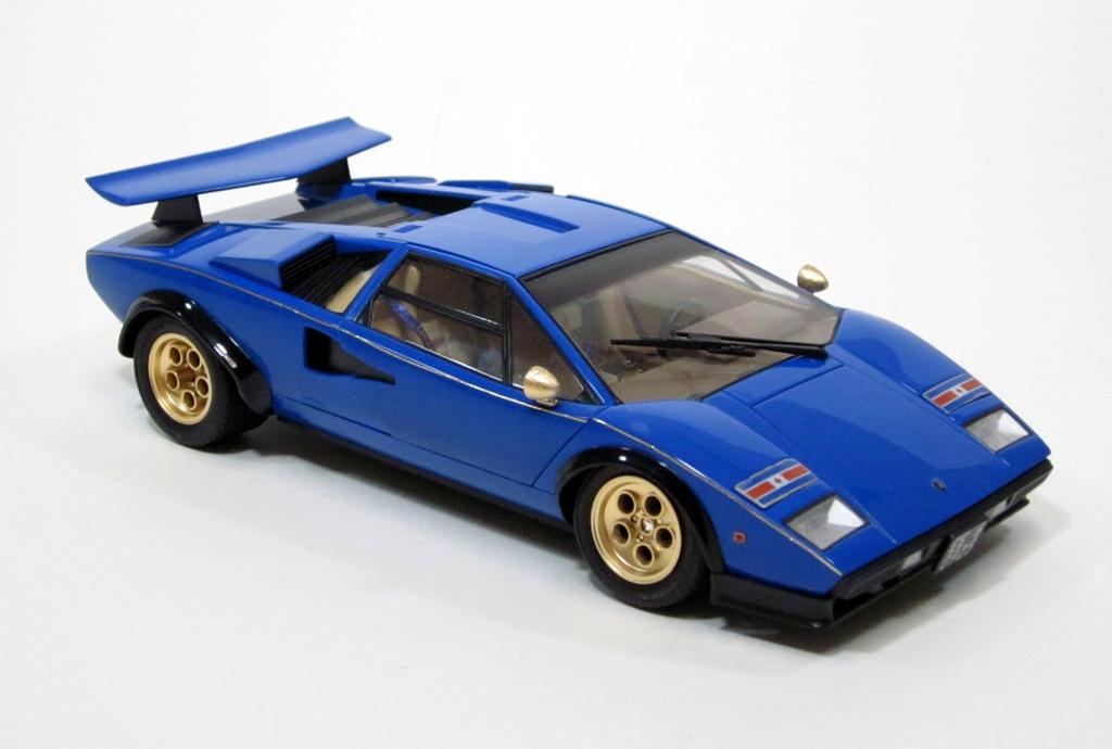 Aoshima Bunka Kyozai 1/24 Supercar No.05 Wolf Countach Version 2