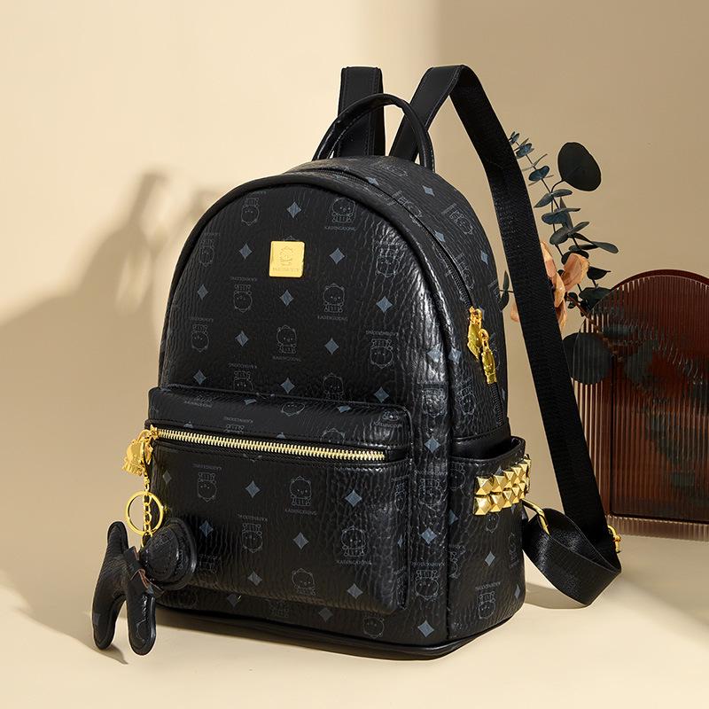Retro Western Commuter Backpack for Women with Bear Print - Stylish, Lightweight & Versatile for Work or School