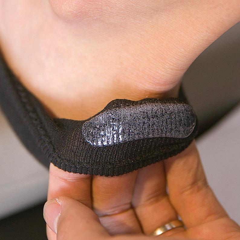 Men's Low-Cut Cotton Boat Socks - Invisible, Odor-Resistant, Sweat-Absorbent, Solid Black & White Sports Socks.
