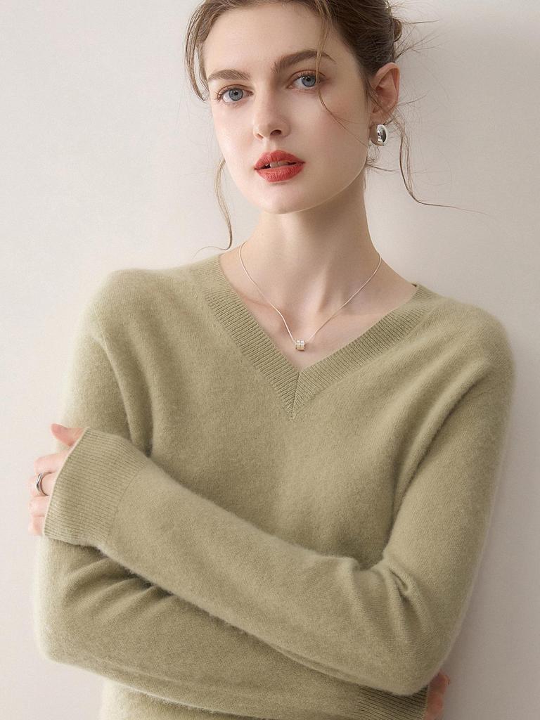 Women's Cashmere V-Neck Pullover - Thick, Warm, High Neck Slimming Knit for Autumn/Winter