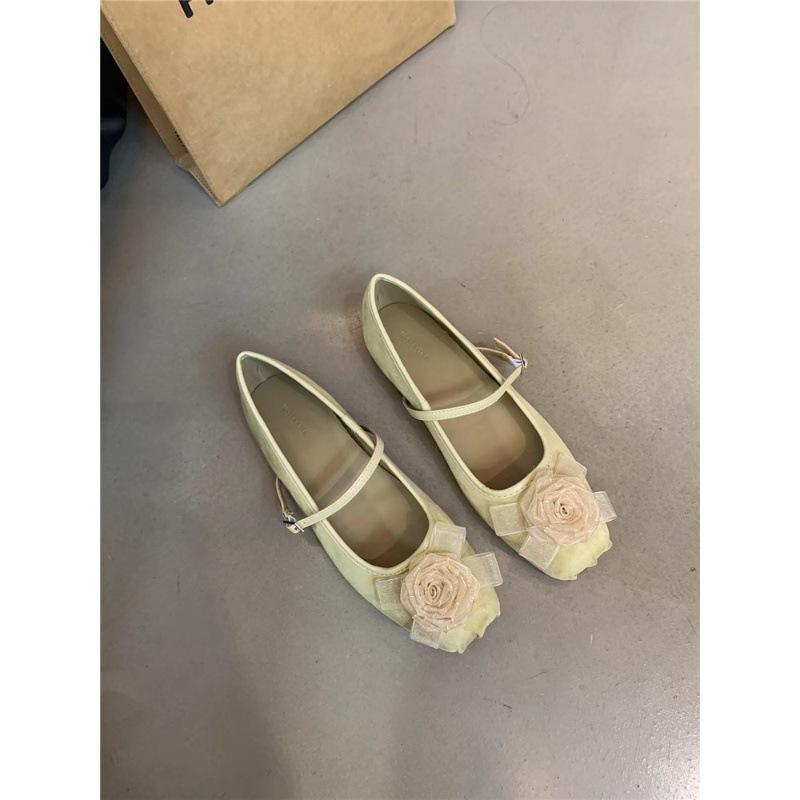Gentle fairy wind single shoes female spring and autumn 2025 new French new Chinese elegant flower shallow mouth Mary Jane shoes