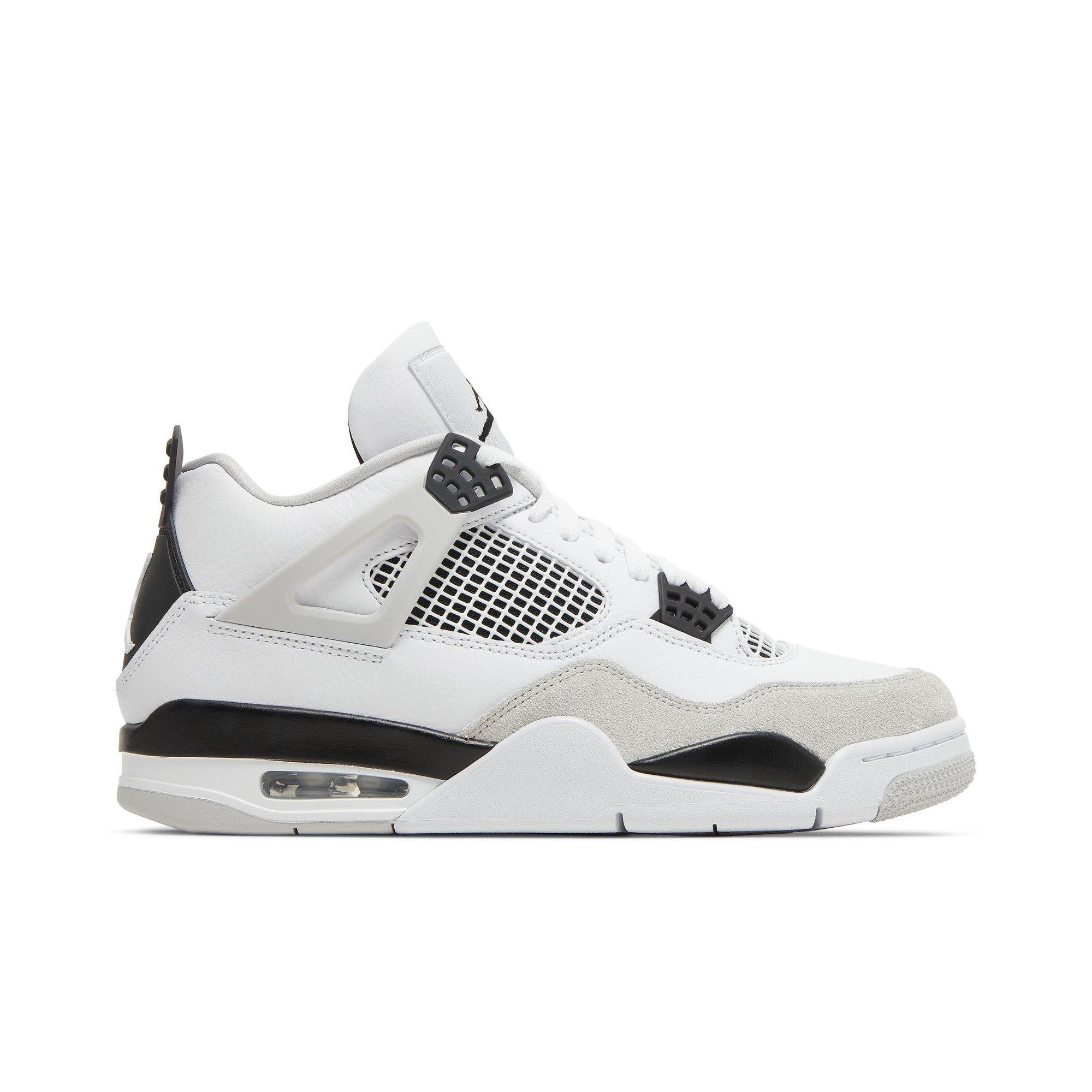 Air Jordan 4 Retro `Military Black`