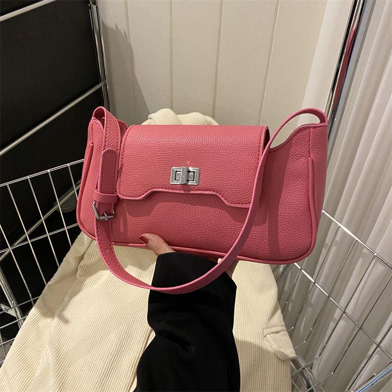 

This year s fashion temperament shoulder bag 2025 new high-end texture versatile ins messenger bag underarm small square bag