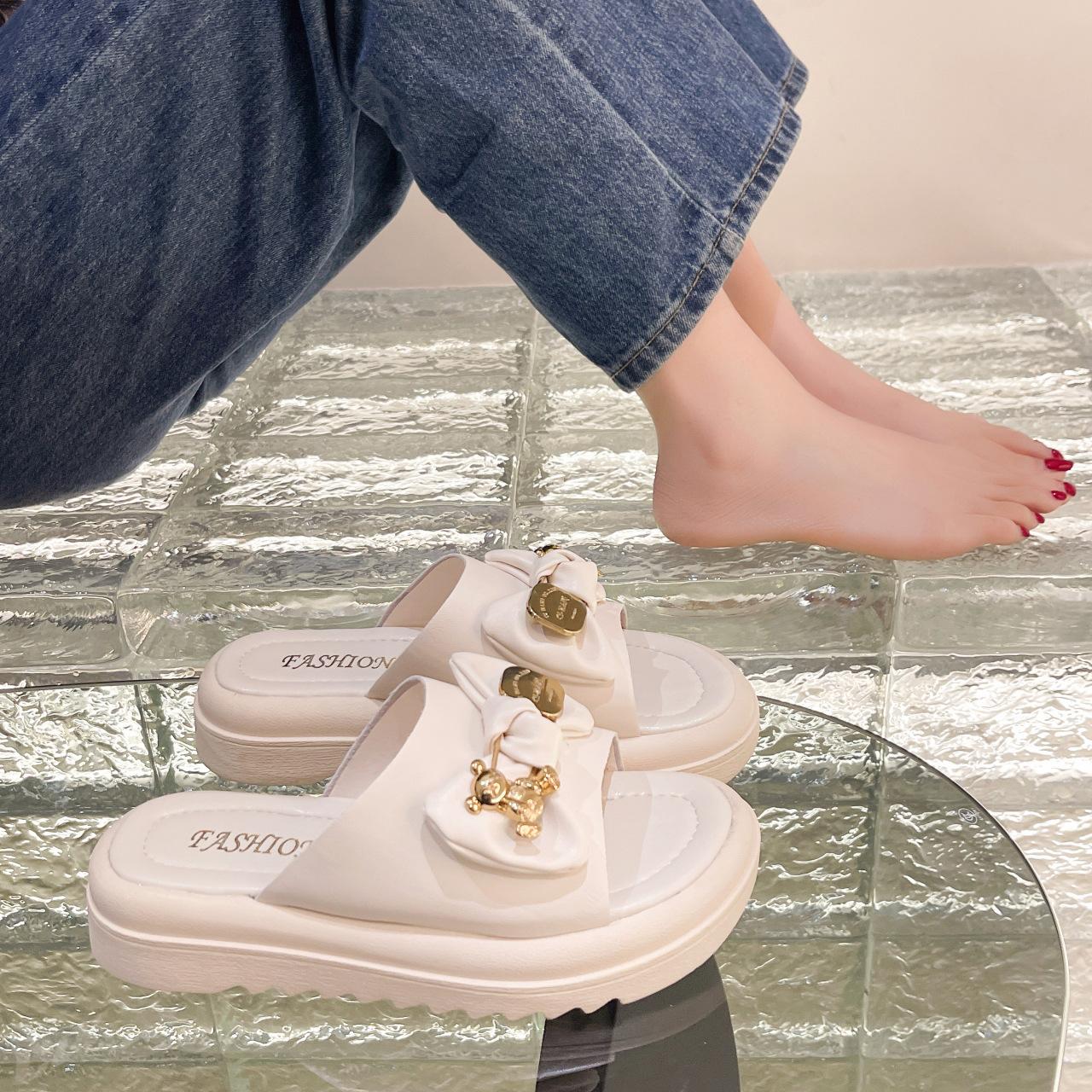 

Platform sandals 2025 summer outer wear round head cover toe metal high-end temperament niche two wear cool slippers large size 35