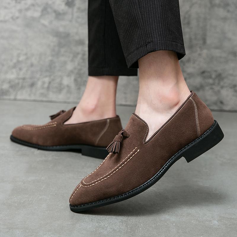 Novelty Britain Pointed Black Brown Tassels All Match Shoes For Men Casual Loafers Formal Dress Footwear Sapatos Tenis Masculino