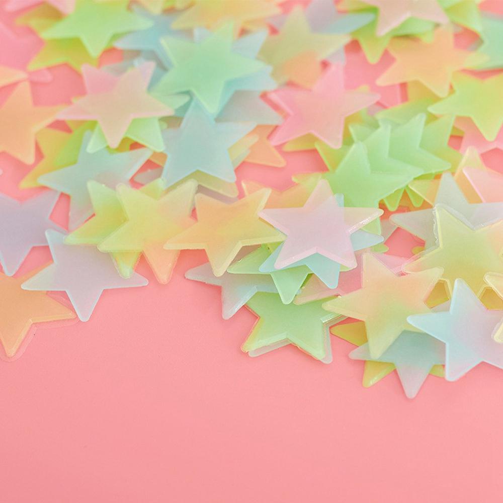 100 Stück 3cm 3D Plastiksterne Leuchtende Wandaufkleber Schlafzimmer Party Klassenzimmer Selbstklebende Fluoreszierende Dekoration