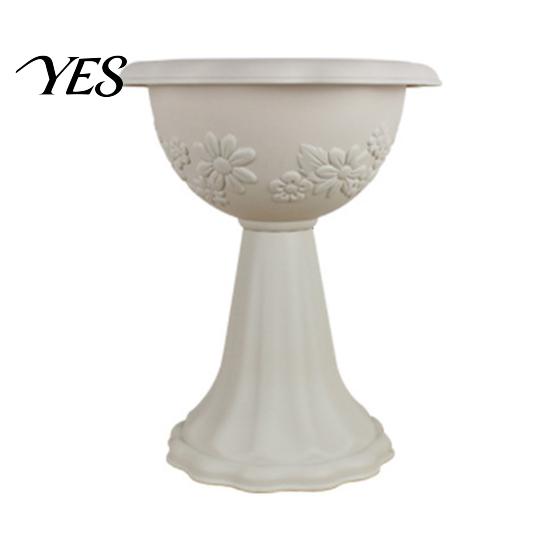 Vaso da Fiori in Plastica, Fioriera a Forma di Calice, Fioriera Leggera con Fori di Drenaggio Decorativi per Interni Esterni Giardino Patio