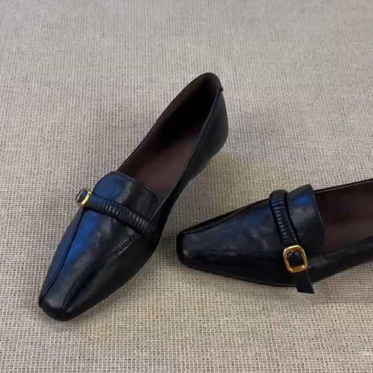 

Версия из овчины~ Французские ретро туфли-лоферы с квадратным носком и толстым каблуком, новый нишевый дизайн, пряжка-ремень, на одной педали 40