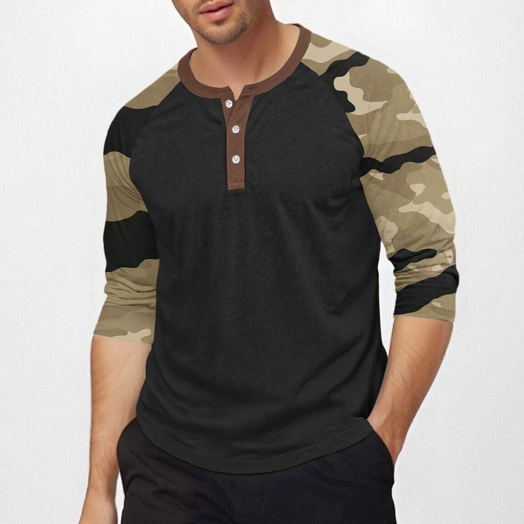 Men's top with three-quarter sleeves and camouflage print