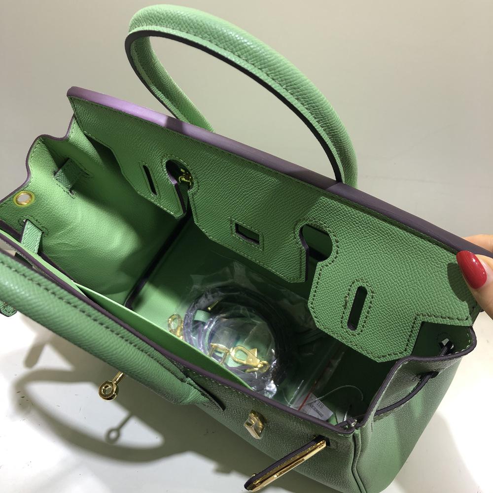 Stil Fasjonabel skinnveske 2025 Ny palmemønstret platinaveske Stor kapasitet Allsidig skulderveske for kvinner