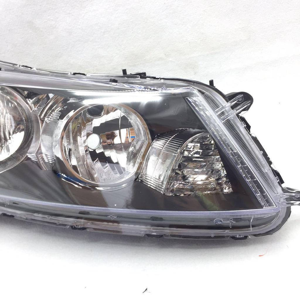 Eighth Gen Honda Accord (08-12) Headlight Assembly & Cover with Turn Signal