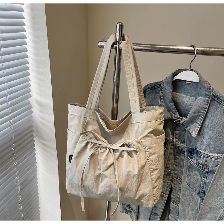 

Нейлоновая женская сумка-тоут большой вместимости, универсальная, на плечо 2025 кремовый