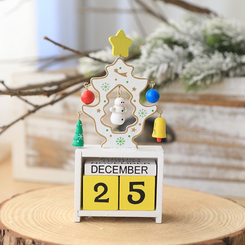 Qing Meng Wooden Christmas Calendar: Santa, Snowman & Reindeer Ornaments